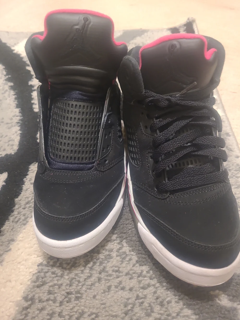Air Jordan 5 Retro GS 'Deadly Pink' Size 5Y Missing One Lace